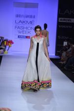 Model walk the ramp for Archana Kocchar Show at Lakme Fashion Week 2013 Day 5 in Grand Hyatt, Mumbai on 26th March 2013 (126).JPG